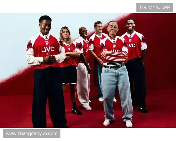 阿森纳复古发布1992至1994赛季主场球衣重温经典再燃昔日荣耀